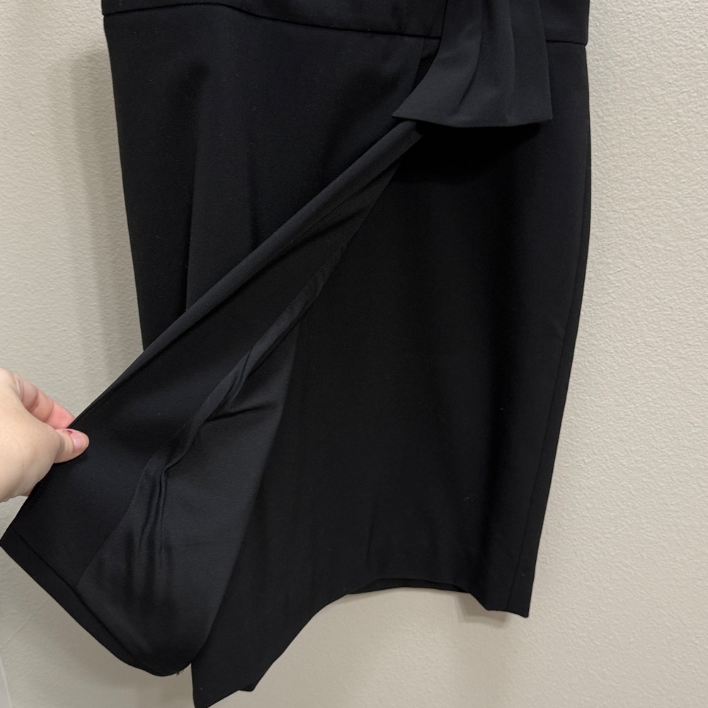 Women’s White House Black Market Black Pencil Skirt. Size 4. - Picture 7 of 13